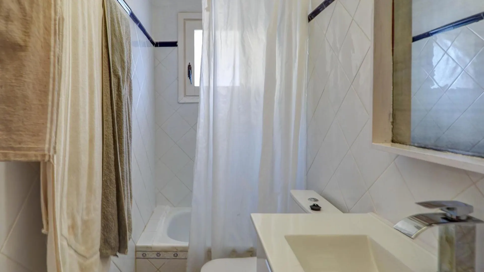 Villa Masia Las Torres By Hello Homes Sitges
